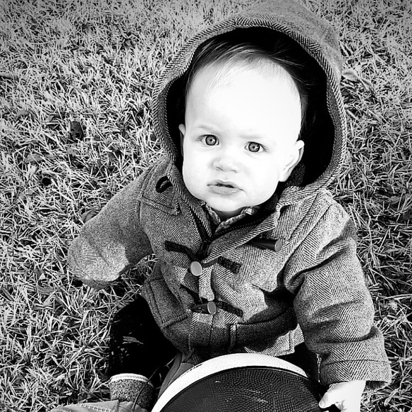 Baby Gap Navy Herringbone Toggle Coat! - Picture 4 of 4